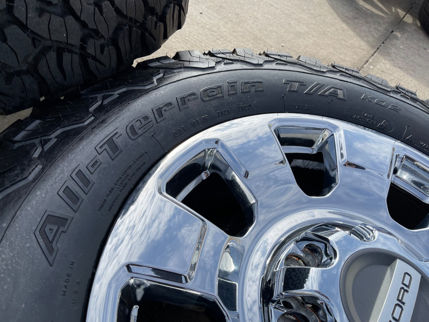 20" Ford F-250 F-350 OEM Lariat 10295 25085 10552 wheels rims NEW BFG KO2 A/T