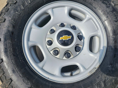 17" Chevy Silverado GMC Sierra 2500 OEM 8095 wheels 33" M/T