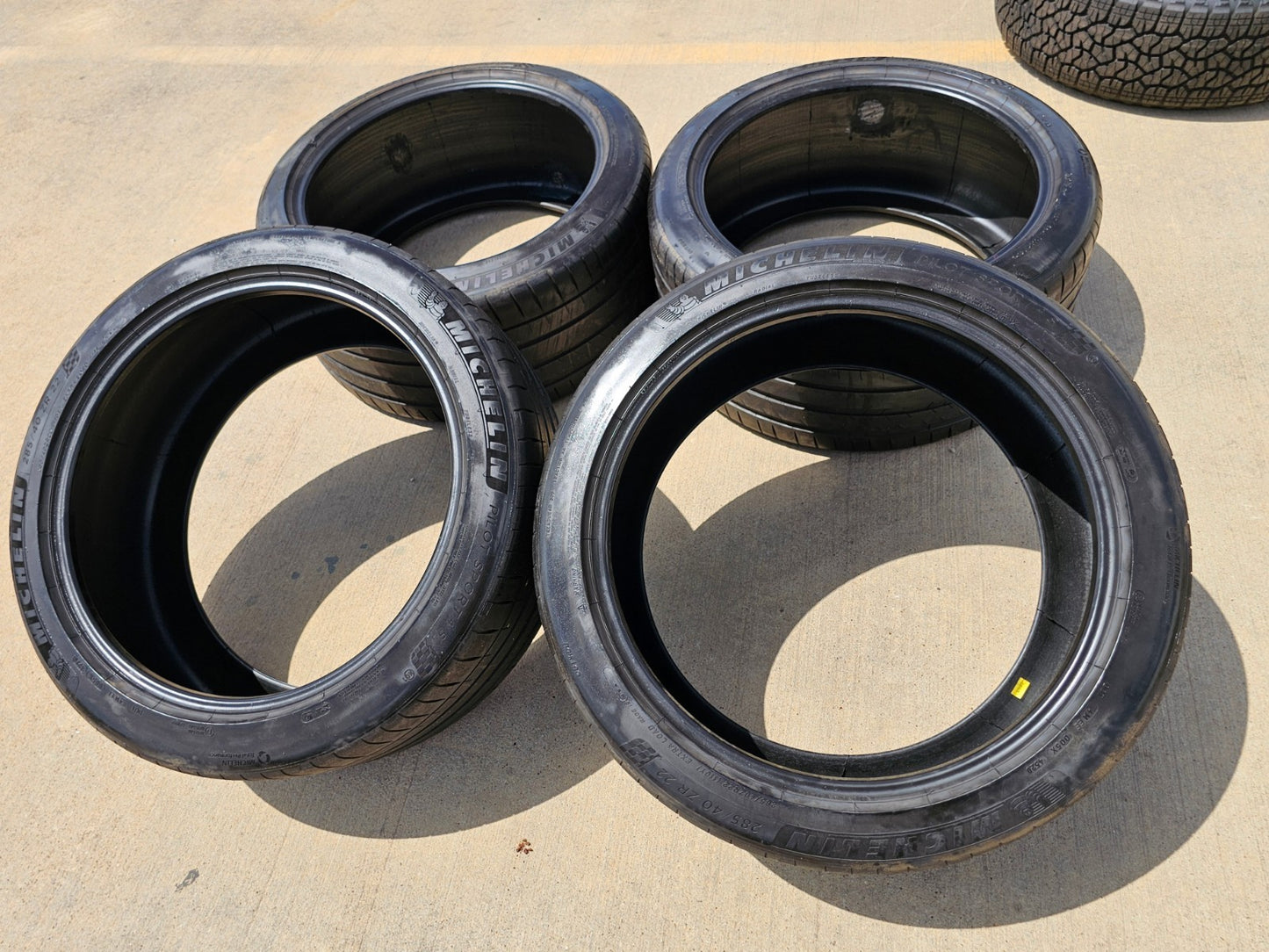 (2) 285/40/22 + (2) 325/35/22 Michelin Pilot Sport 4 S 110Y XL STAGGERED tires