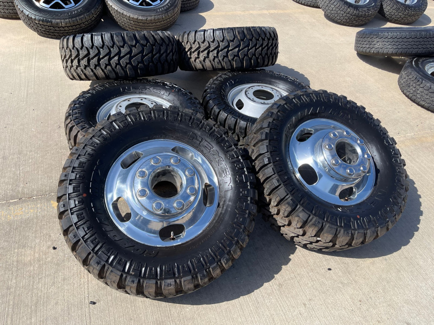 17" Ford F-350 Dually OEM 10477 10478 rims wheels tires SET NEXEN 33"