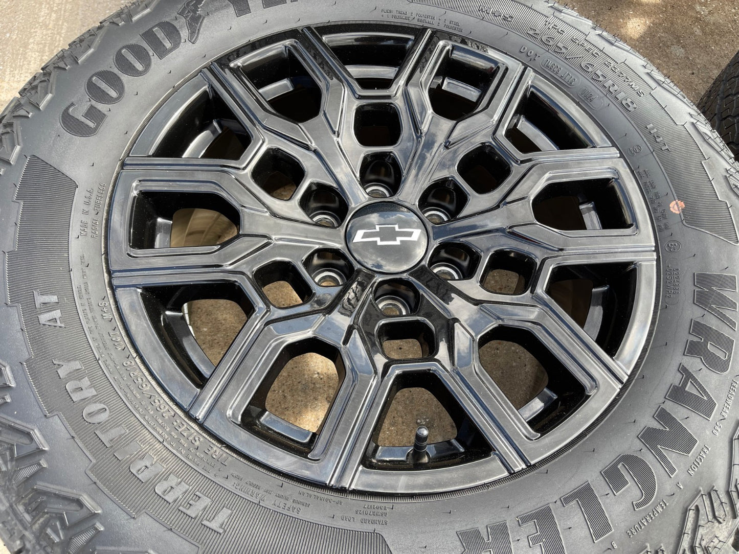 18" GMC Sierra Canyon Chevy Tahoe Colorado OEM 14097 wheels rims 2024 2025 2026