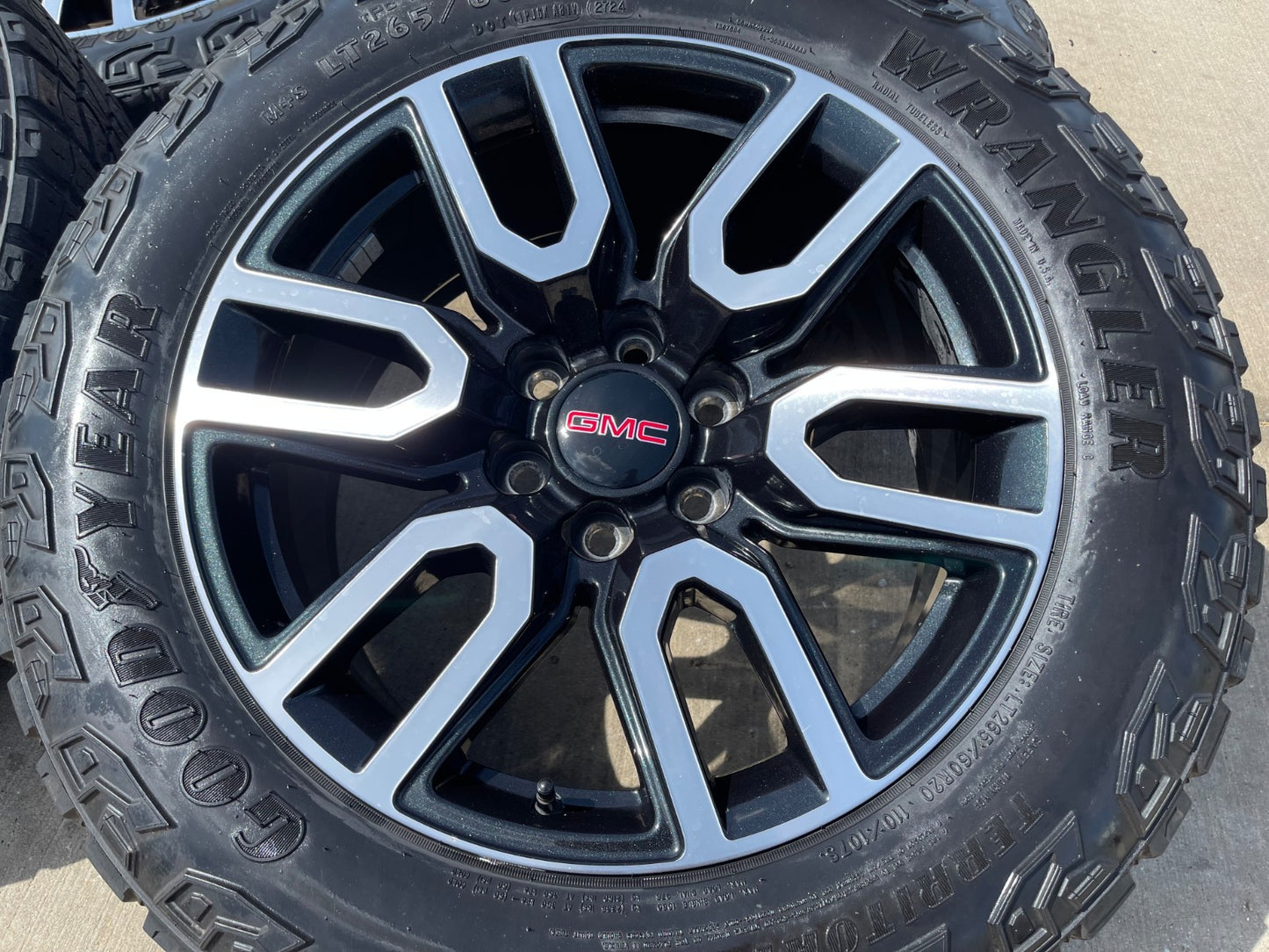 20" GMC Sierra Yukon AT4X Silverado OEM 5914 wheels rims SET GOODYEAR M/T