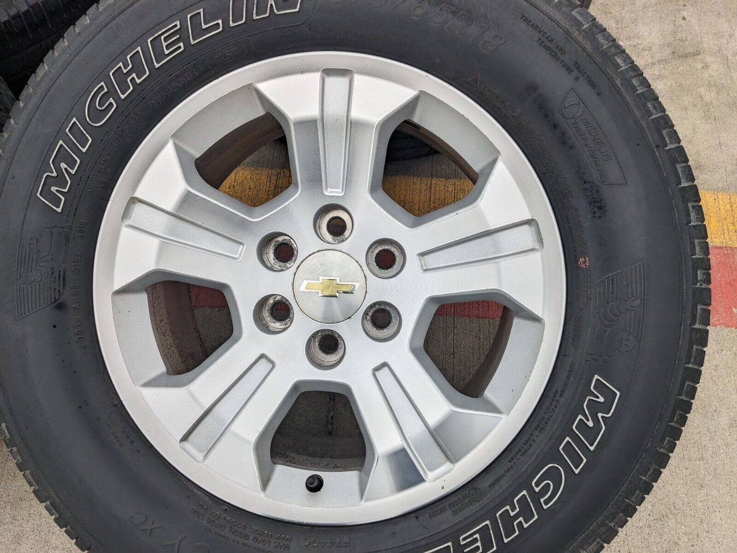 18" Chevy Tahoe Suburban Z71 OEM 5647 5753 wheels tires Silverado 1500