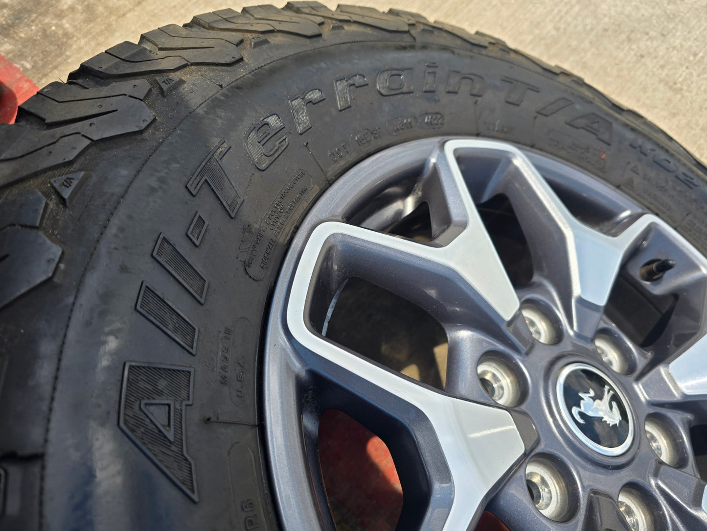 (5) 17" Ford Bronco OEM wheels rims SASQUATCH 95229 10387 Ranger BFG KO2 A/T