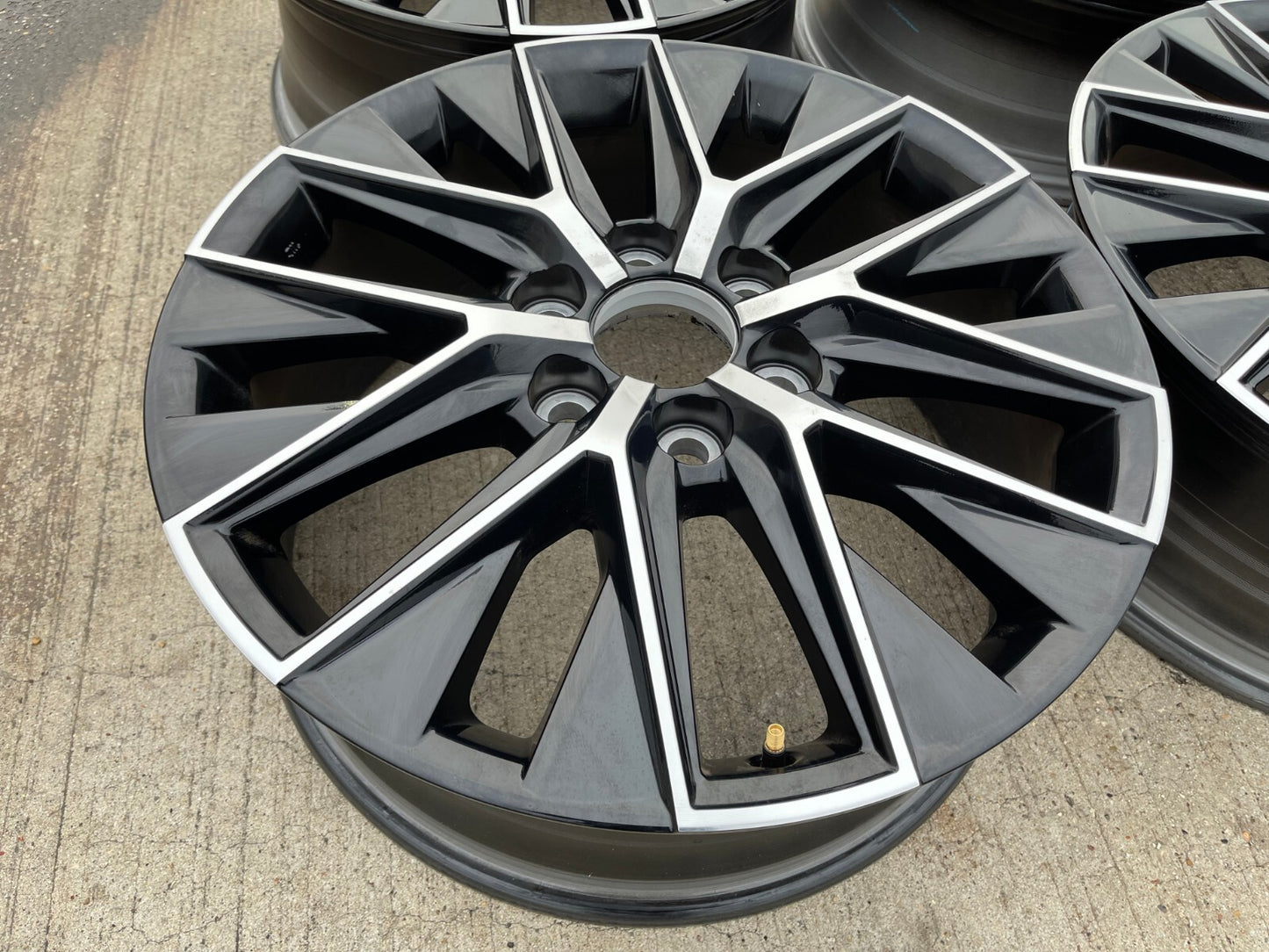 20" Lexus GX550 OEM wheels rims Toyota Land Cruiser Tundra 10545 LX600 2026 NEW