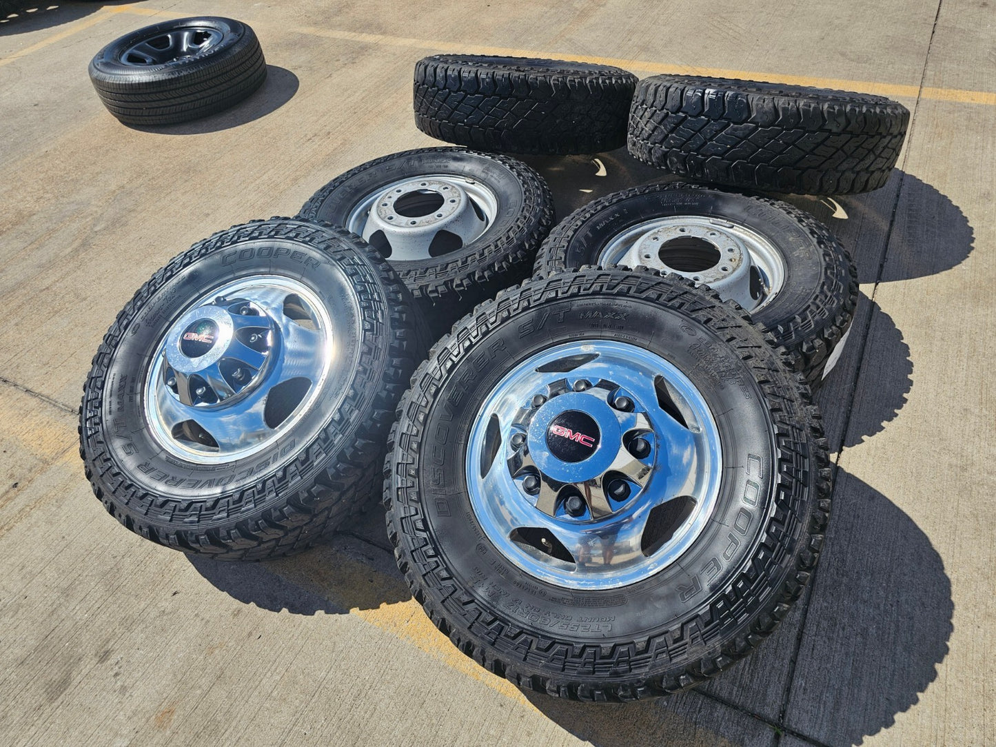 17" Chevy Silverado GMC Sierra 3500 Dually rims wheels OEM 5519 5520 8094