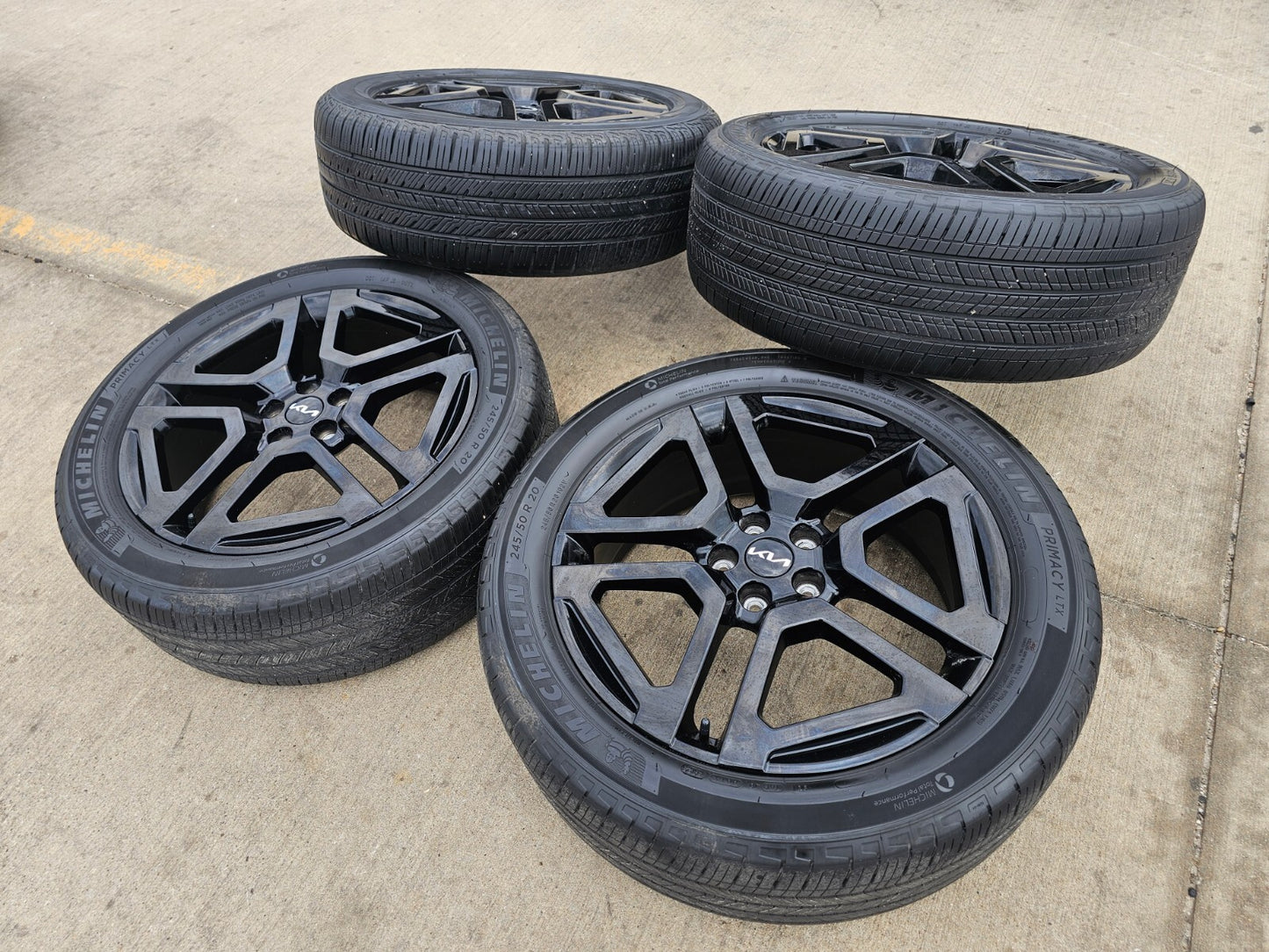 20" Kia Telluride Prestige X-PRO OEM wheels rims 74721 Sedona 2023 2024 2025