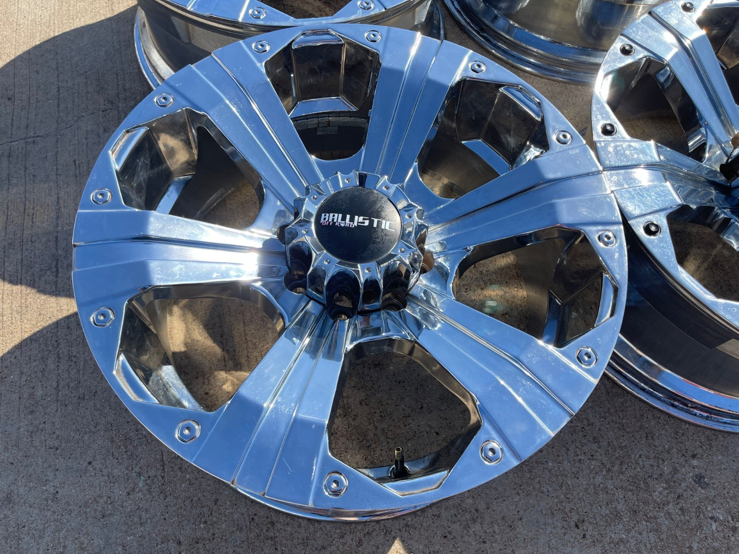22x9.5 Ballistic Outlaw Chevy Dodge Ram 2500 3500 wheels rims 8x165 8x6.5
