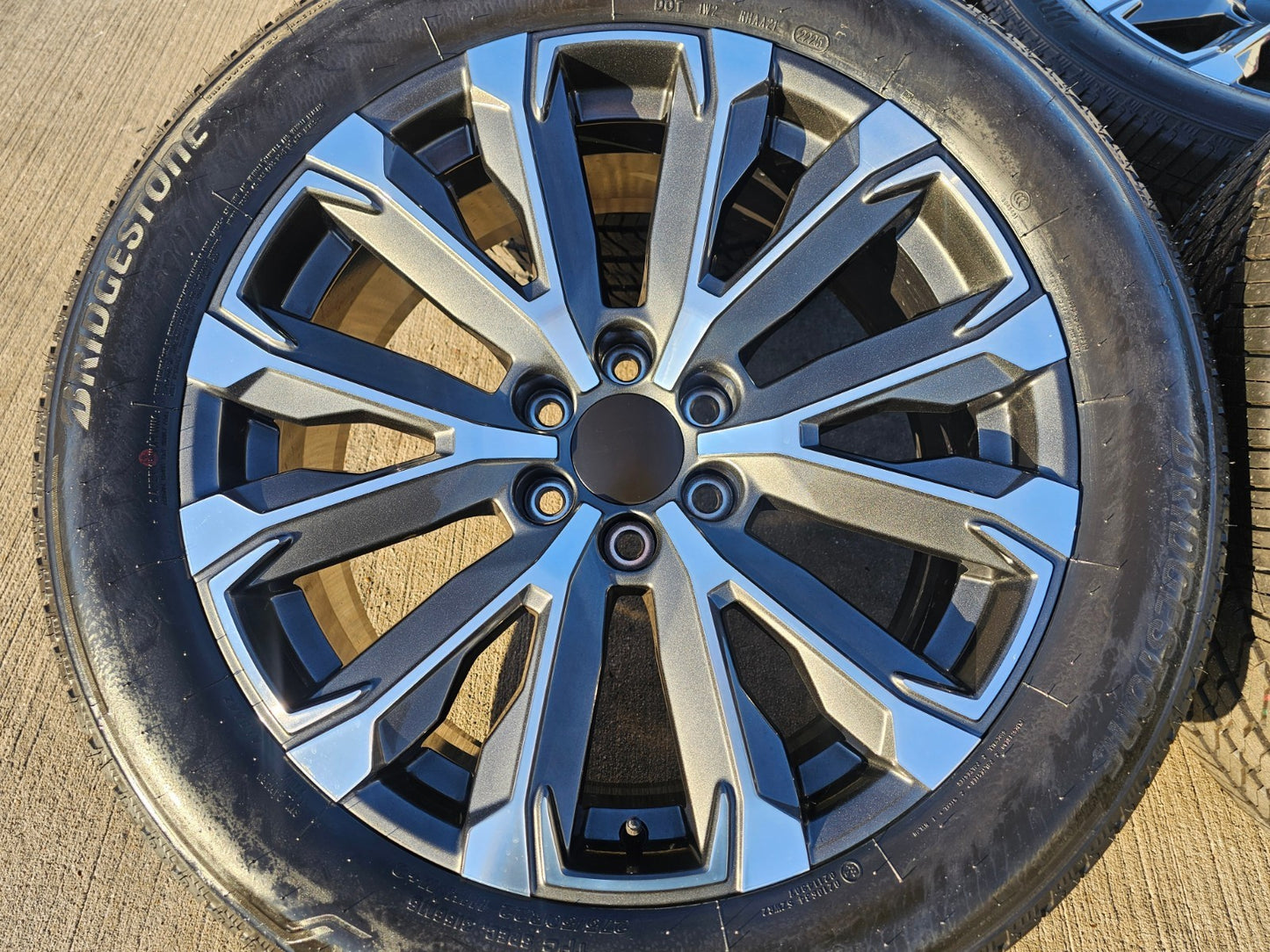 22" Chevy Tahoe Silverado Suburban OEM wheels rims 2023 2024 2025 2026 2027 NEW