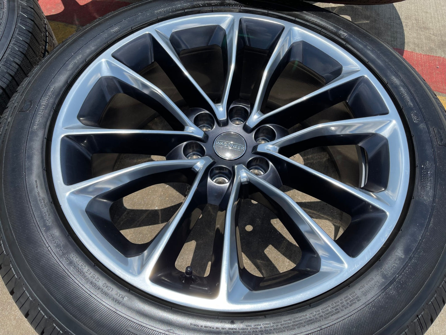 22" Jeep Grand Wagoneer OEM 9298 Obsidian rims wheels RAM 1500 2024 2025 2026