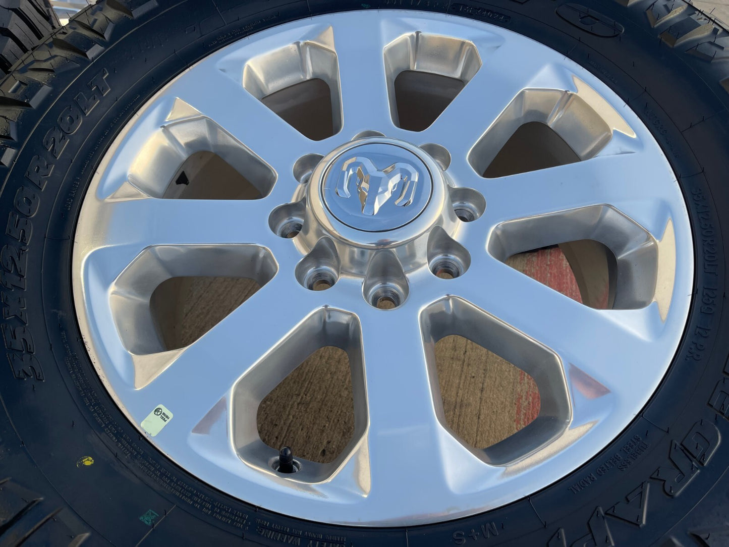 20" Dodge Ram 2500 3500 LARAMIE OEM 2700 wheels rims 2025 2026 NEW 35" NITTO
