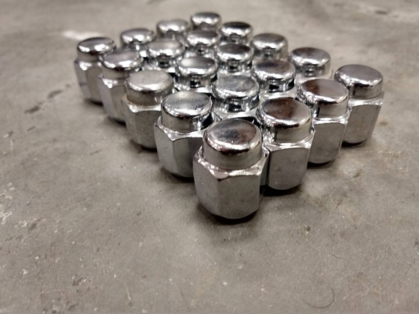 (20) OEM Toyota Tundra lug nuts polished 14x1.5 steel LX570 Sequoia Land Cruiser