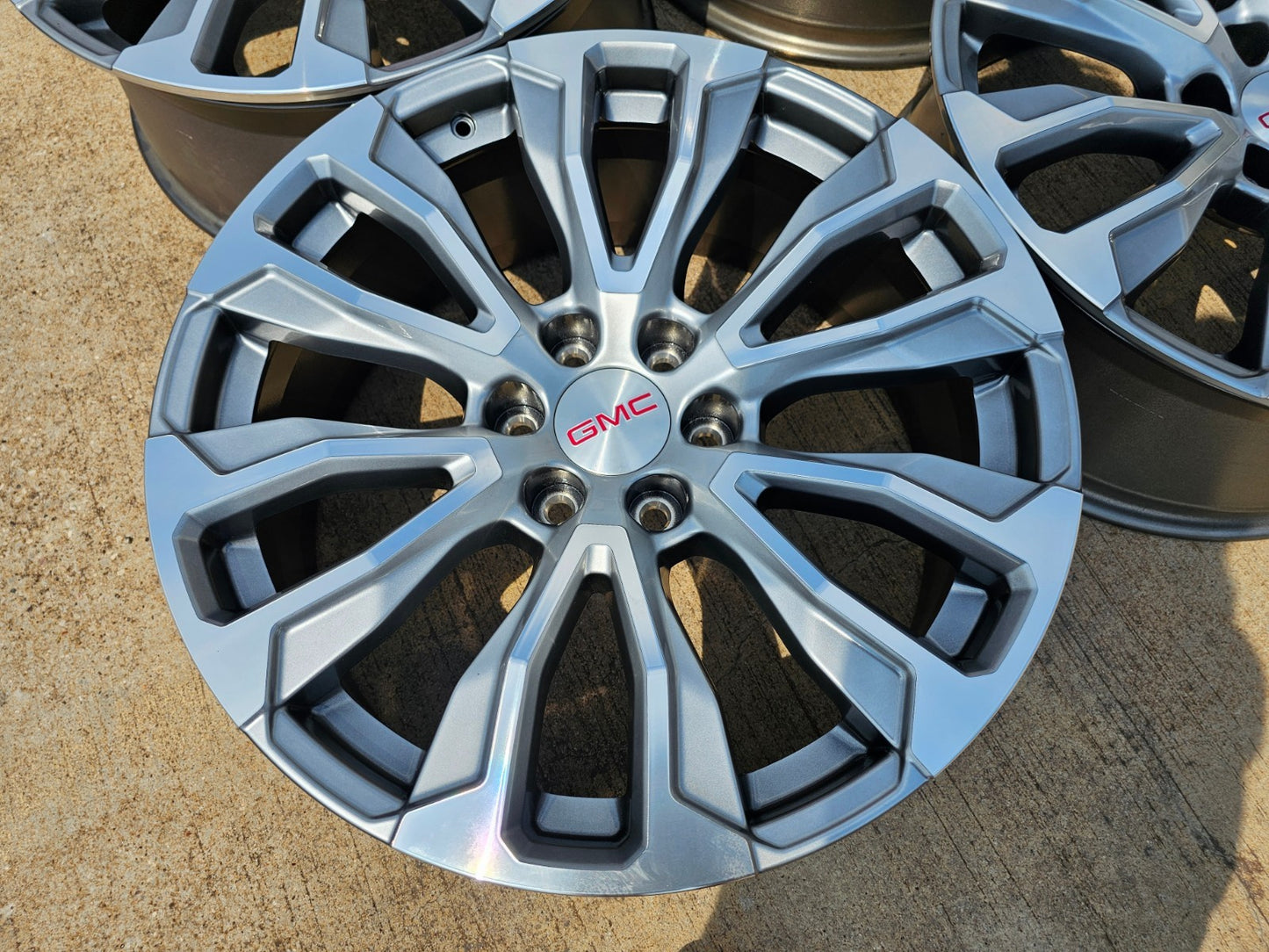 22" GMC Yukon Sierra DENALI OEM wheels rims 14025 97000 NEW