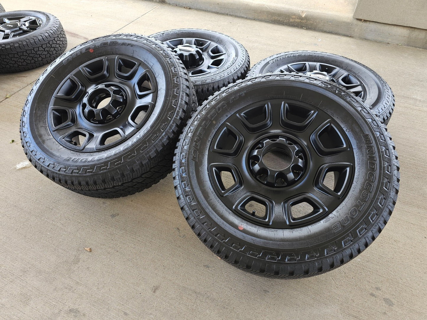 20" Ford F-250 F-350 OEM Lariat Platinum wheels rims 10486 tires 2024 2025 2026