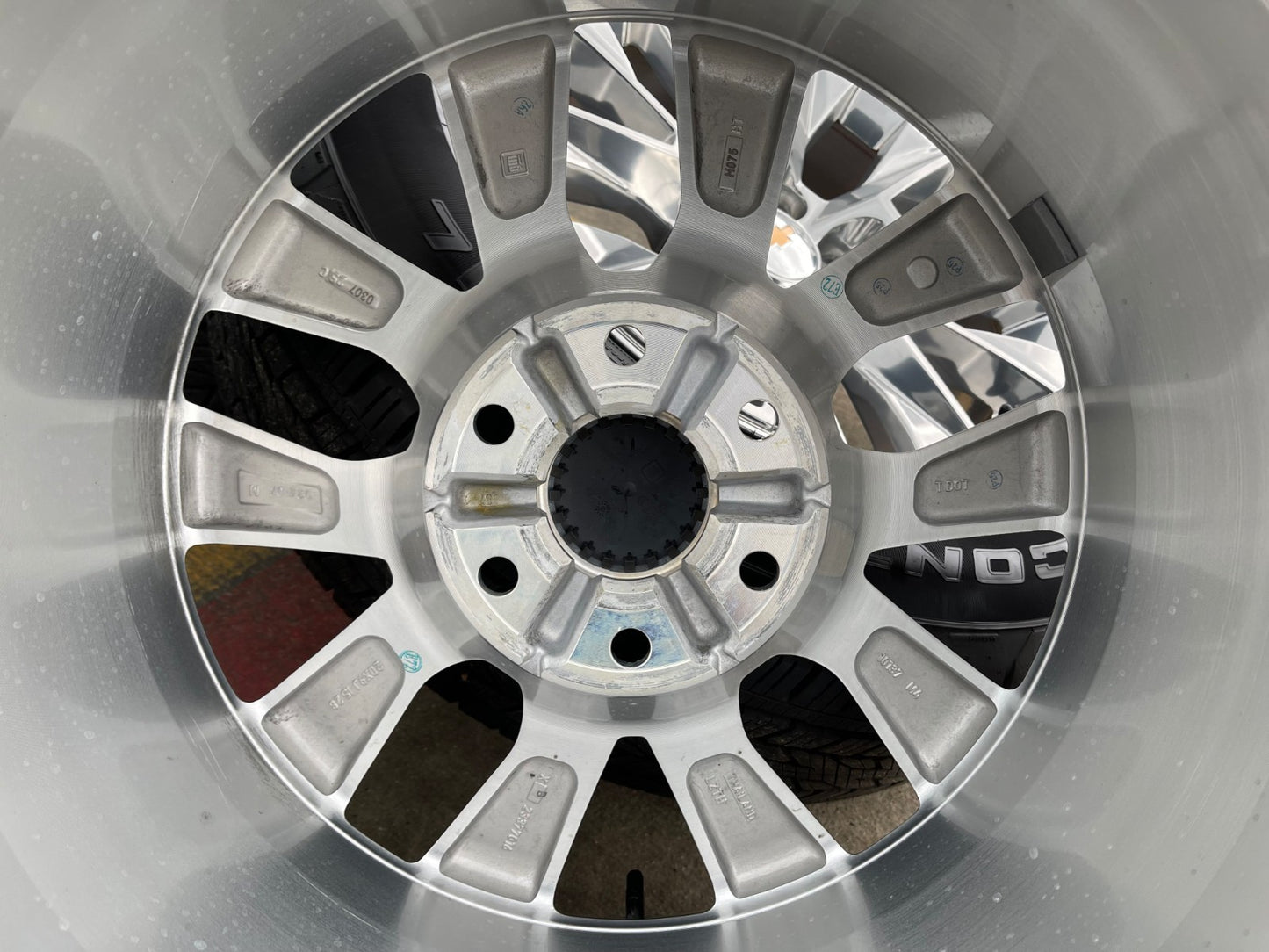 20" Chevy Tahoe Silverado 5920 OEM wheels rims GMC Yukon 2025 2026 CONTINENTAL