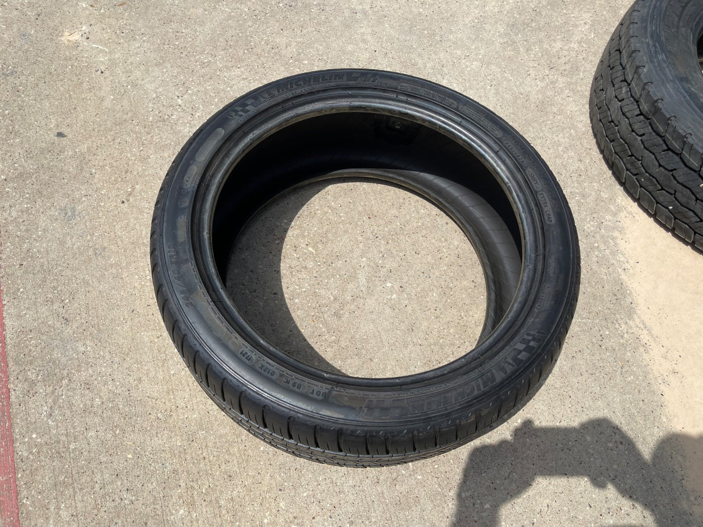 (1) 245/40/19 Michelin Pilot Sport A/S 3 All Season Plus + 98Y XL 245/40R19 tire