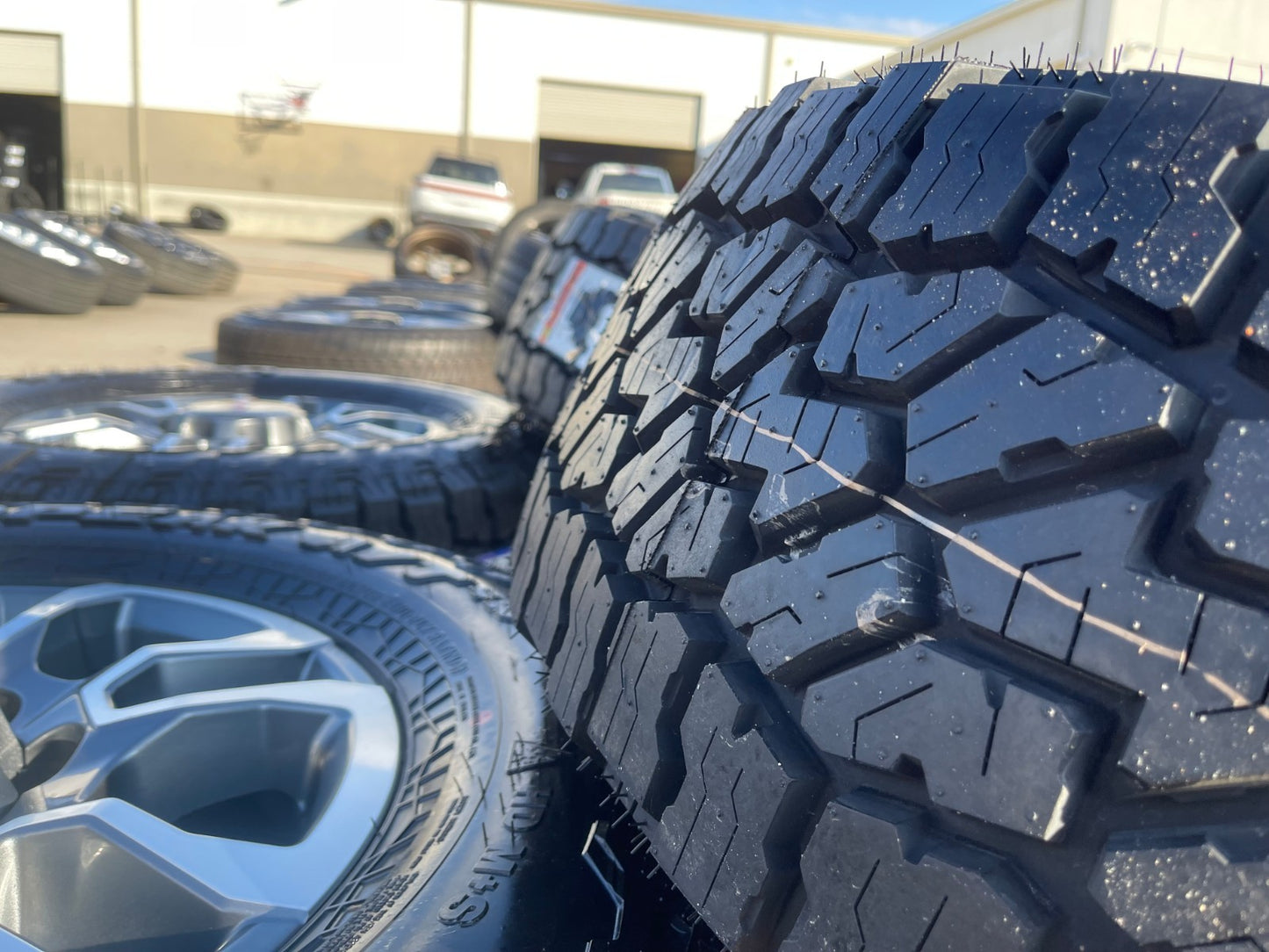 18" GMC Sierra AT4X Chevy Silverado 2500 3500 OEM 5949 wheels rims FALKEN NEW