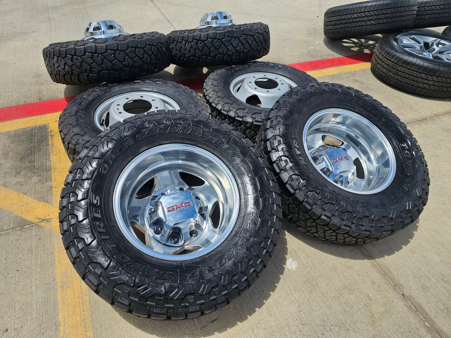 17" Chevy Silverado GMC Sierra 3500 Dually rims wheels OEM 5519 5520 TOYO 33"