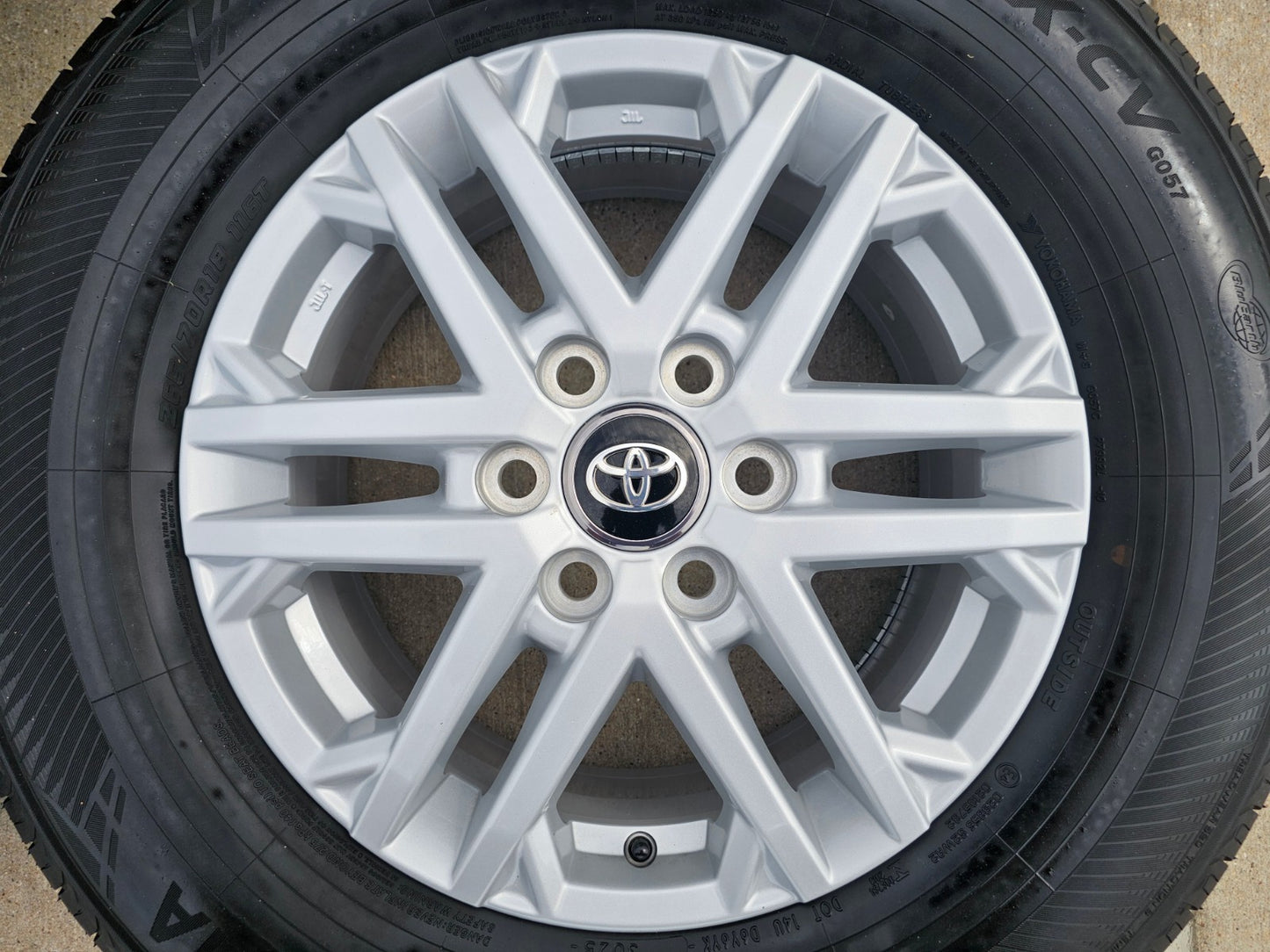 18" Toyota Tundra Sequoia OEM wheels rims 75281 LX600 2024 2025 2026 YOKOHAMA