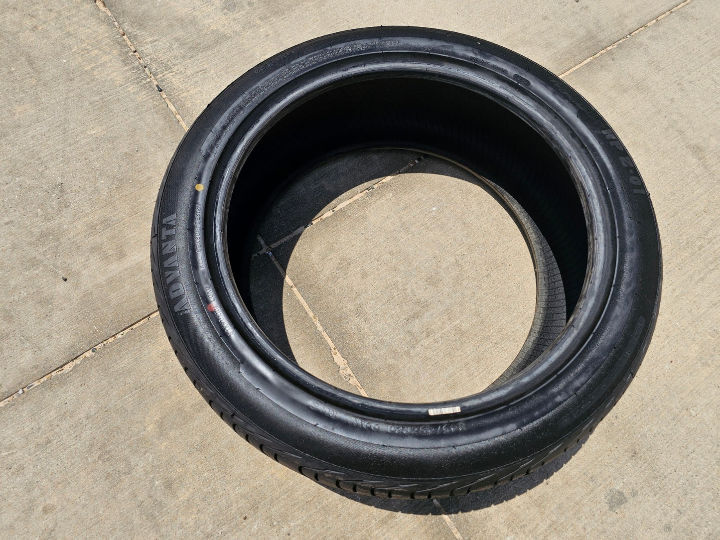 (1) 245/45/20 Advanta HPZ-01 tire SL 245/45R20 99W NEW