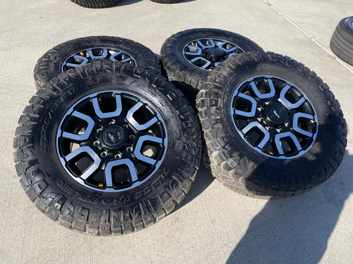 18" Ram 2500 3500 LARAMIE OEM 2694 wheels rims 2023 2024 2025 2026 NITRO 33" NEW