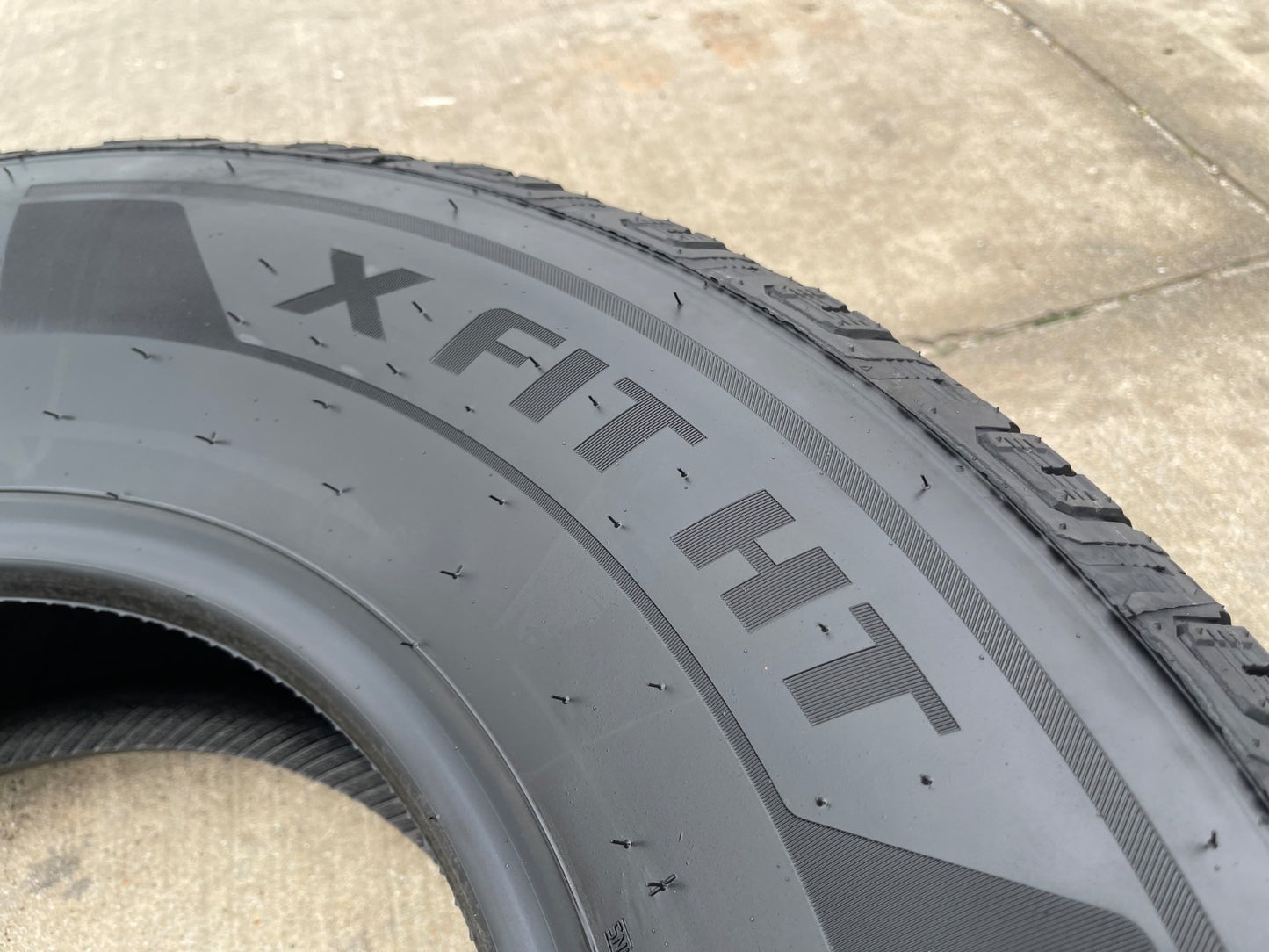(1) 265/70/16 Laufenn X Fit H/T tire 265/70R16 112T NEW