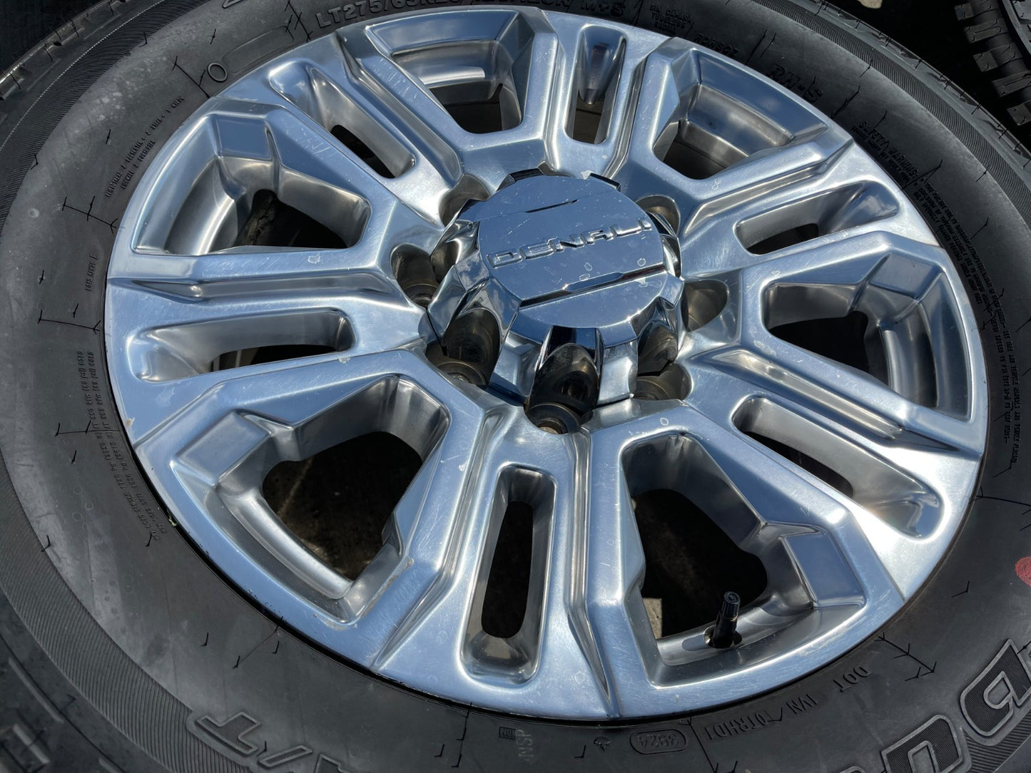 20" GMC Sierra Denali 2500 3500 OEM 5957 wheels rims tires 2022 2023 2024 2025