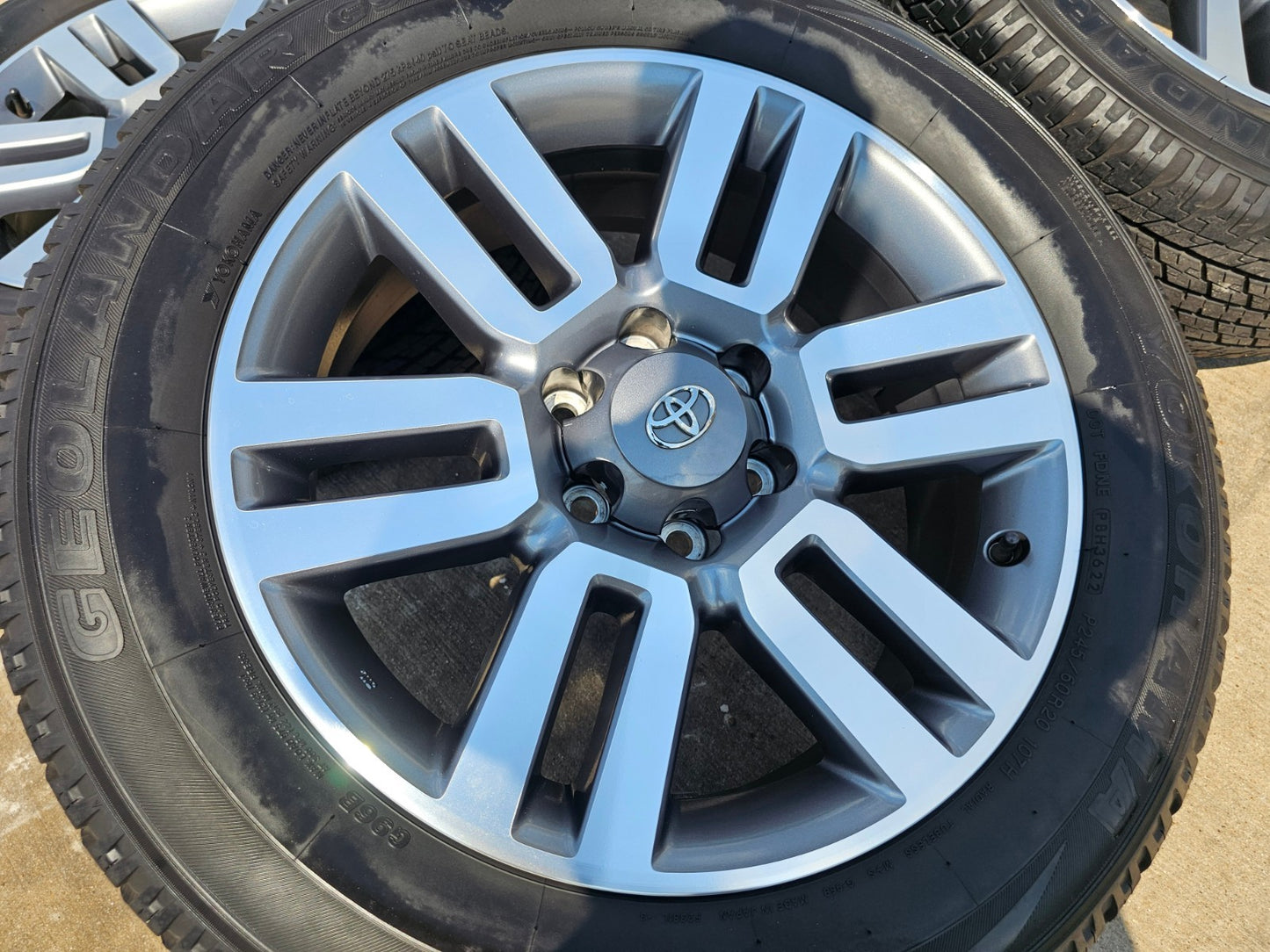 20" Toyota Tacoma 4Runner FJ Cruiser Lexus OEM 69561 wheels rims tires