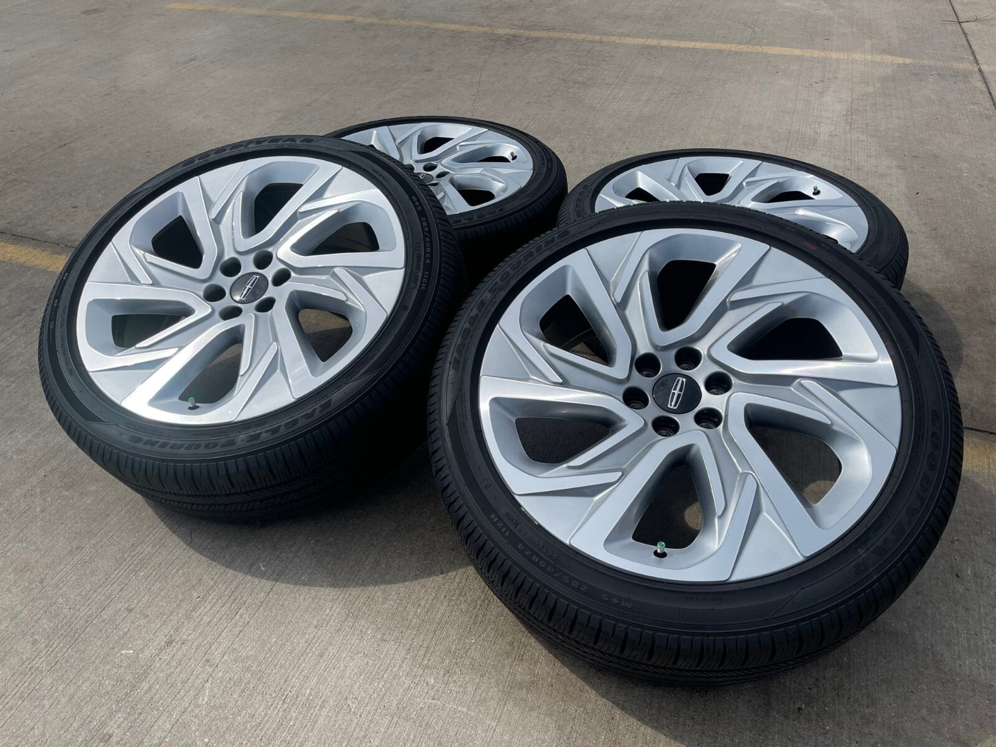 24" Lincoln Navigator OEM rims wheels Ford F-150 Expedition 2024 2025 2026 NEW