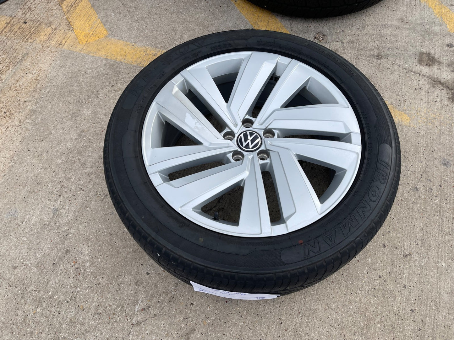 20" VW Atlas OEM wheel rim tire 70076 Audi Q7 Q8 2020 2021 2022 2023 2024 2025