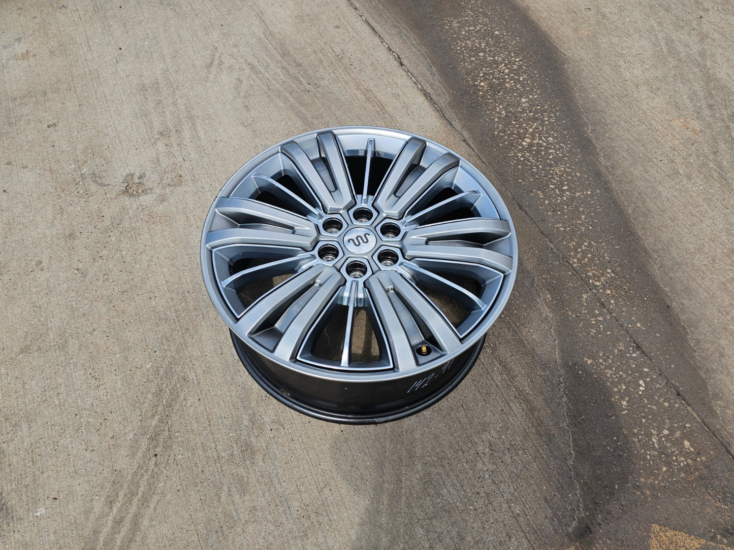 22" Ford F-150 LIMITED Plus OEM rim wheel 10622 Expedition 2023 2024 2025 2026