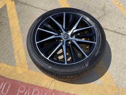 18" Toyota Camry OEM wheel rim 18036 69133 CHR Avalon 2022 2023 2024 2025