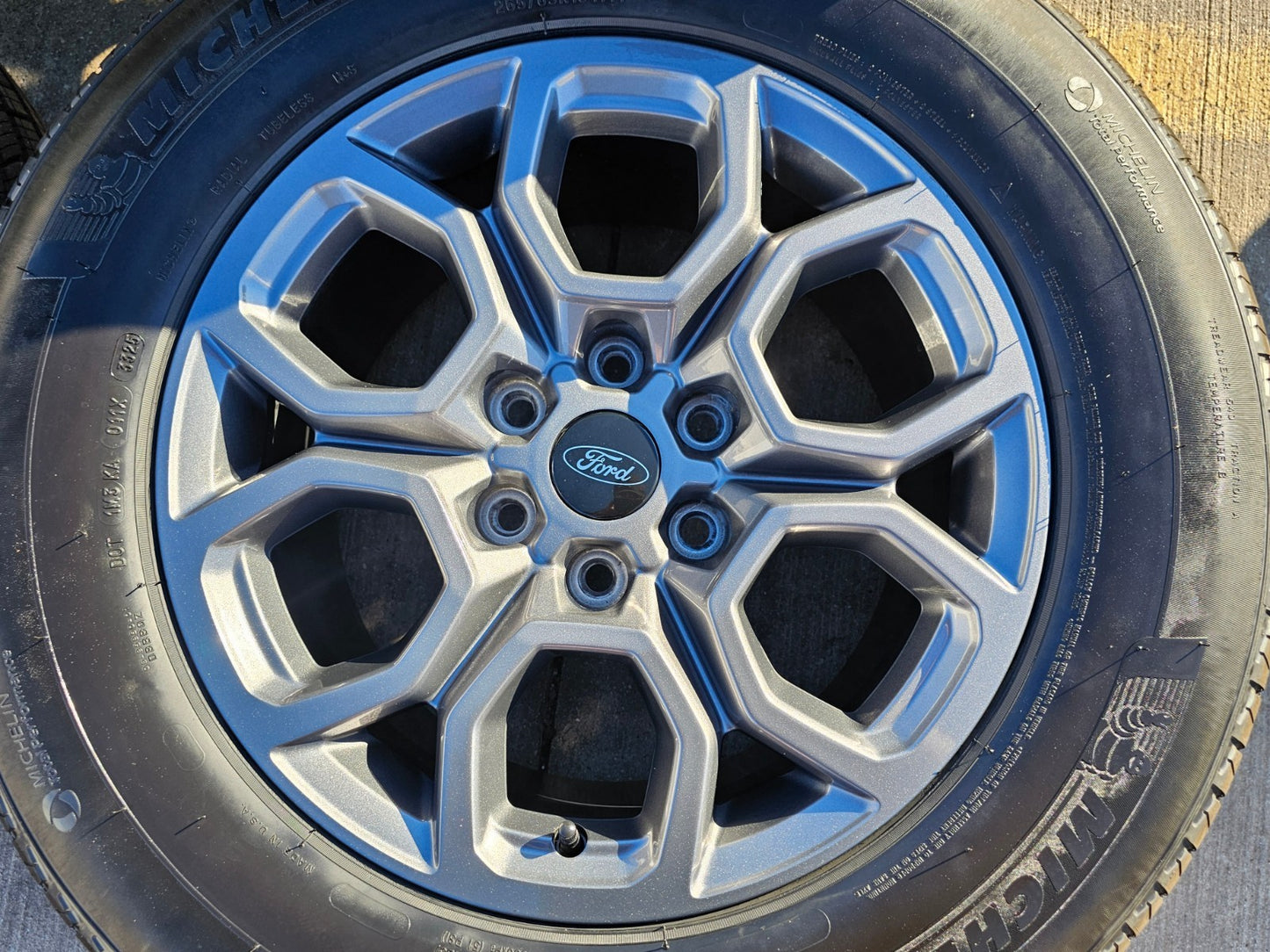 18" Ford Expedition F-150 TREMOR OEM rims wheels 2025 2026 NEW MICHELIN