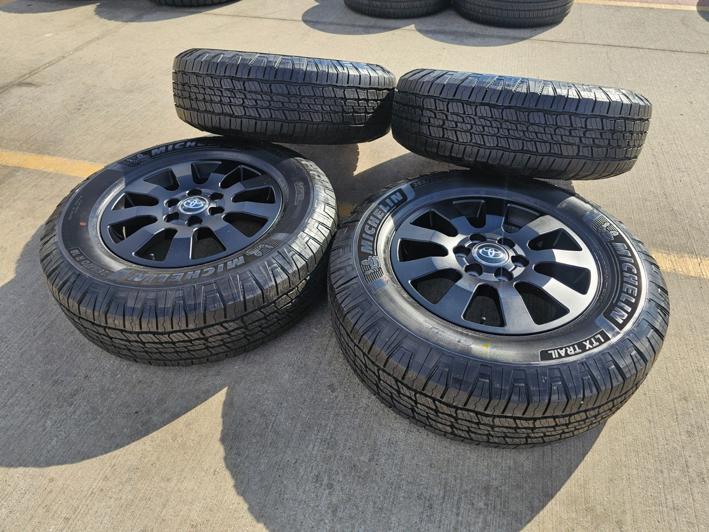18" Toyota Land Cruiser OEM wheels rims 95952 Tundra Sequoia MICHELIN NEW