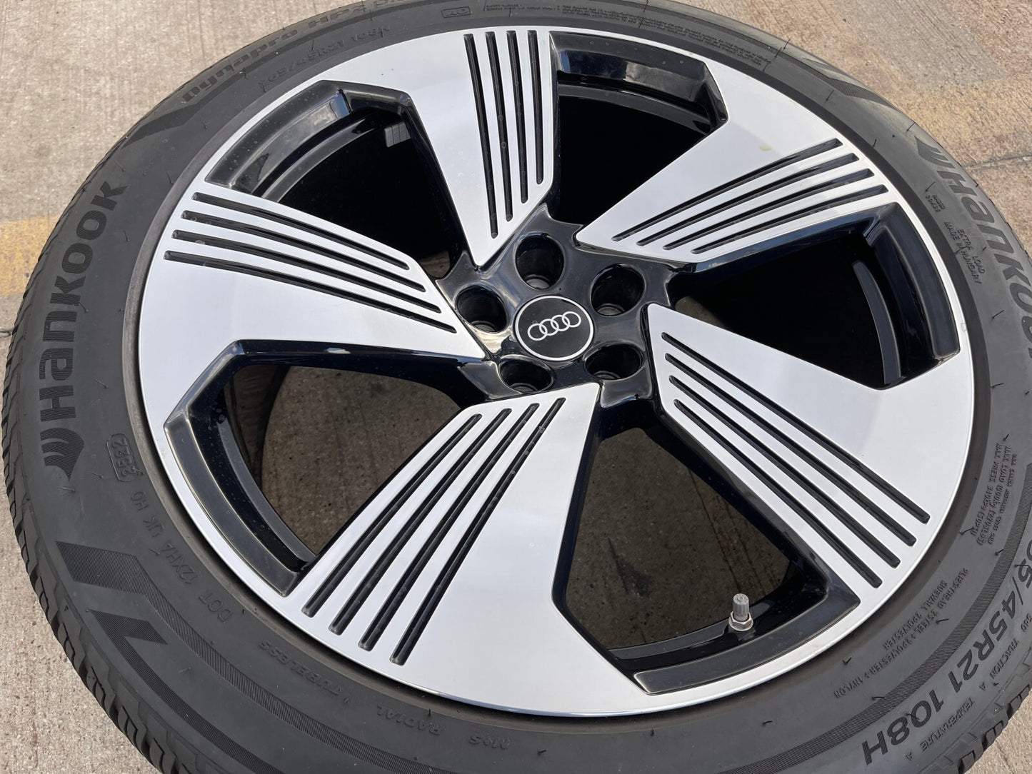 21" Audi E-Tron GT OEM wheel rim 59116 tire spare 2019 2020 2021 2022 2023 2024
