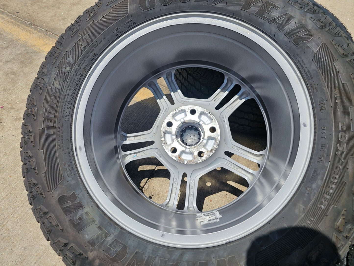 18" Jeep Grand Cherokee TRAILHAWK L OEM wheels rims 9309 Durango tires