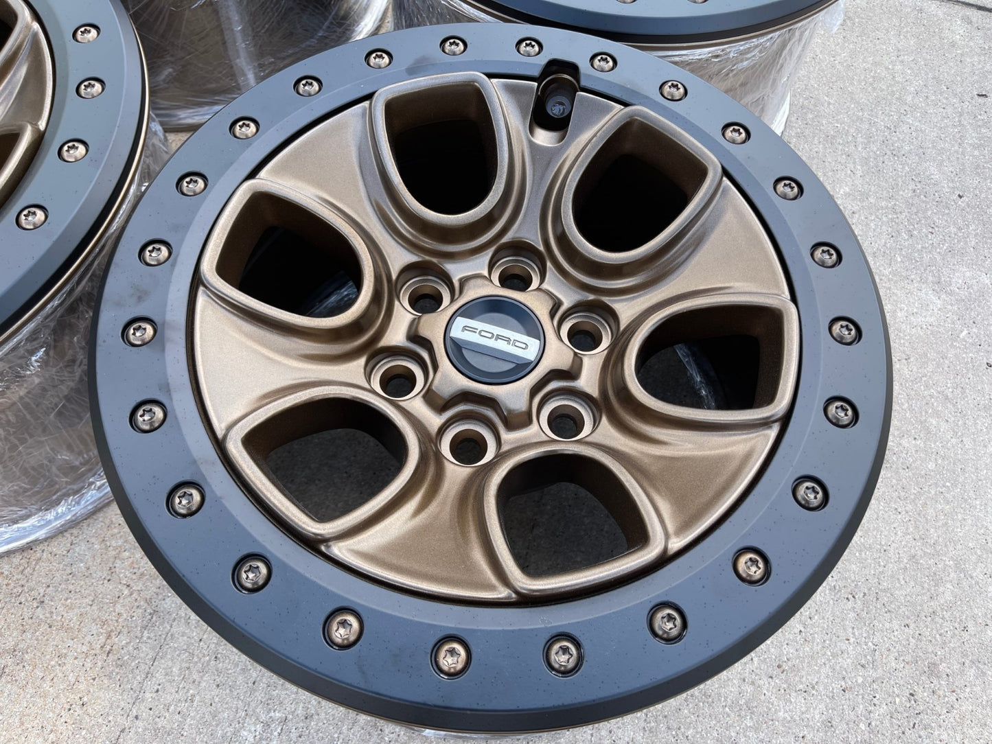17" Ford F-150 Raptor OEM BEADLOCK rims wheels 10459 95210 BRONZE 2025 2026 NEW