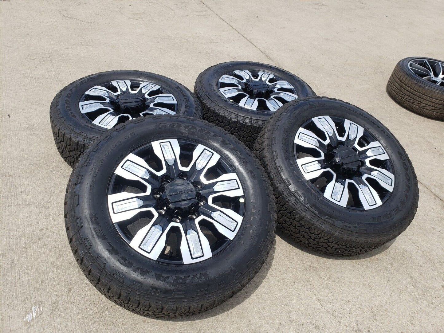 20" GMC Sierra DENALI ULTIMATE 2500 3500 OEM wheels rims 5958 Chevy tires