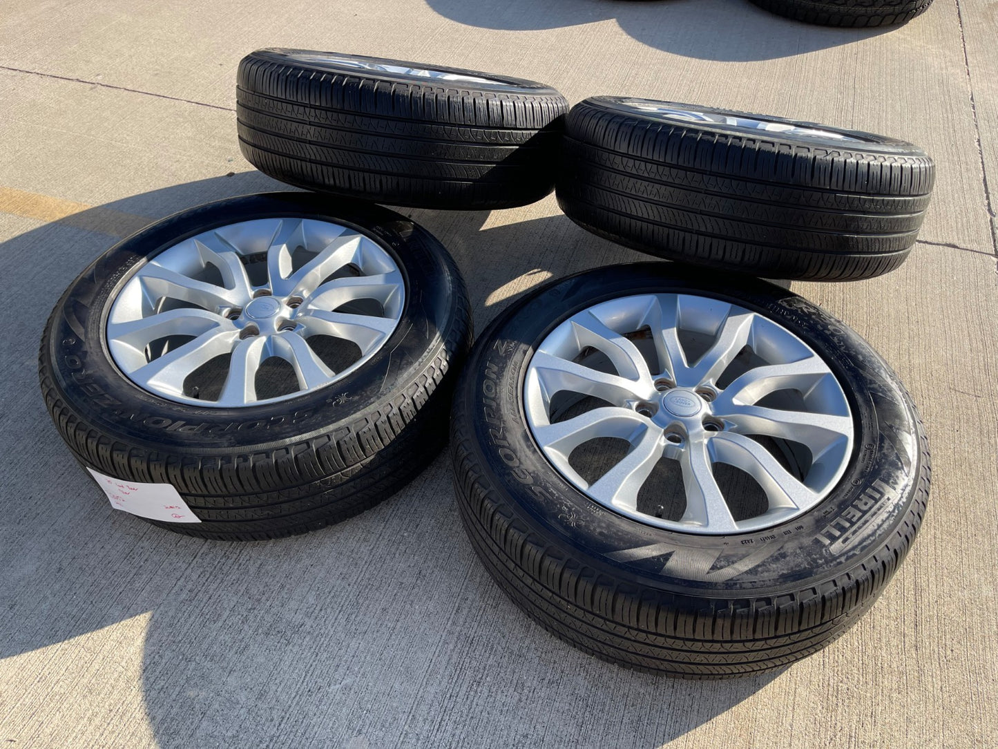 20" Land Rover Defender OEM 72252 wheels rims Range Rover tires