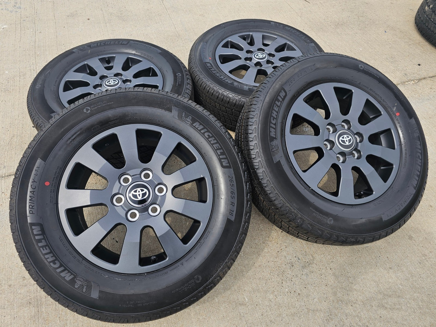 18" Toyota Land Cruiser OEM TRD wheels rims 95952 Tundra Sequoia MICHELIN NEW