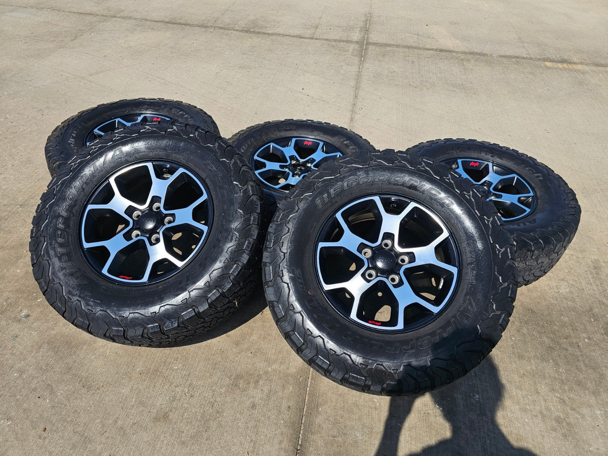 17" Jeep Wrangler Rubicon OEM 9218 wheels rims Gladiator BFG KO2 A/T SET