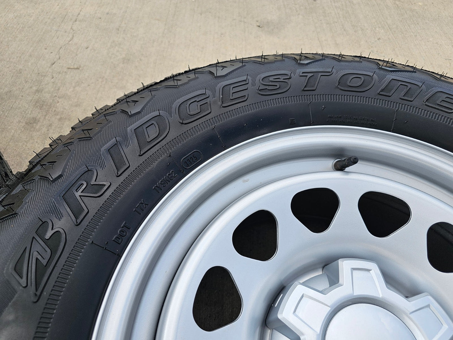17" Chevy Silverado GMC Sierra OEM wheels rims 8130 Canyon Colorado DUELER NEW
