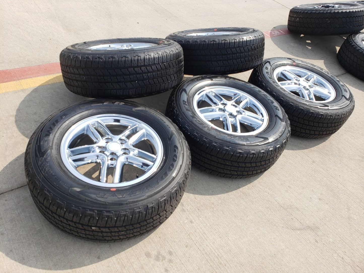 (5) 18" Land Rover DEFENDER Range OEM 72165 wheels rims NEW