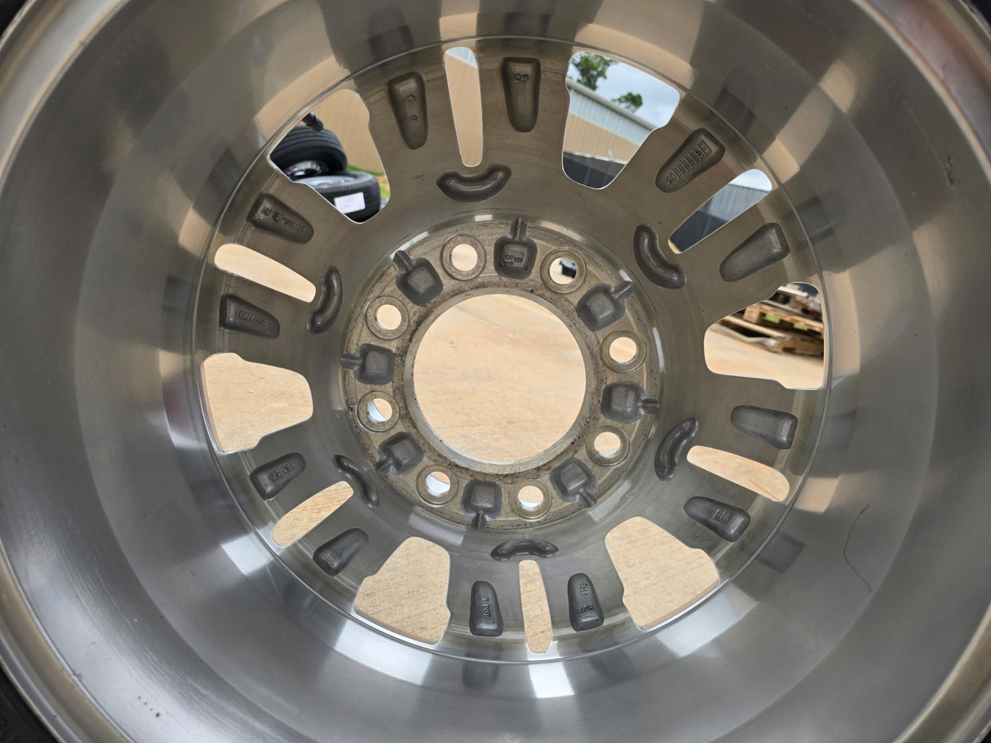 NEW 20" GMC Sierra Denali 2500 3500 OEM spare wheel rim (1) RIM# 5957 2011-2027