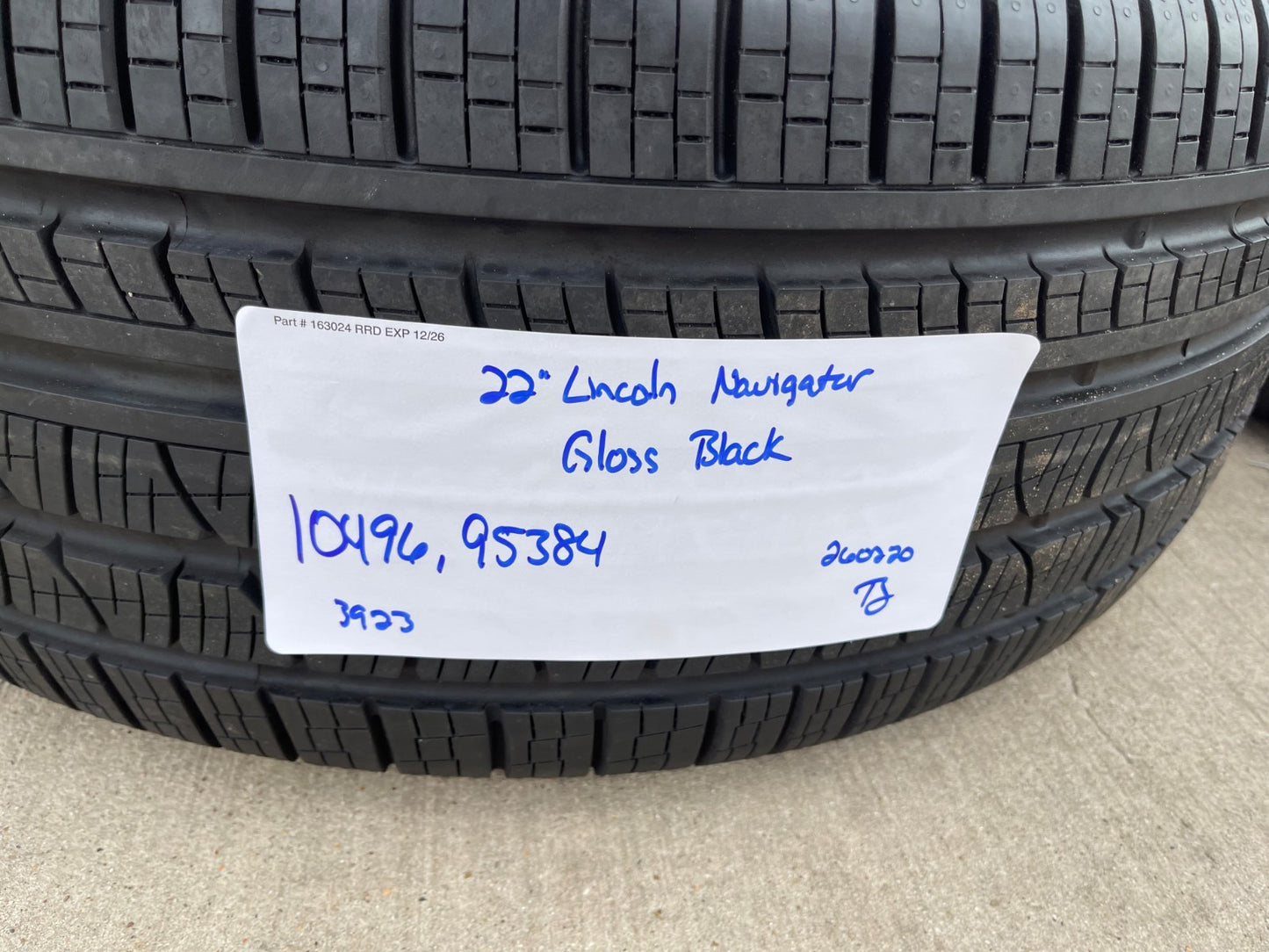22" Lincoln Navigator OEM rims wheels Black Label 95384 10496 tires PIRELLI NEW