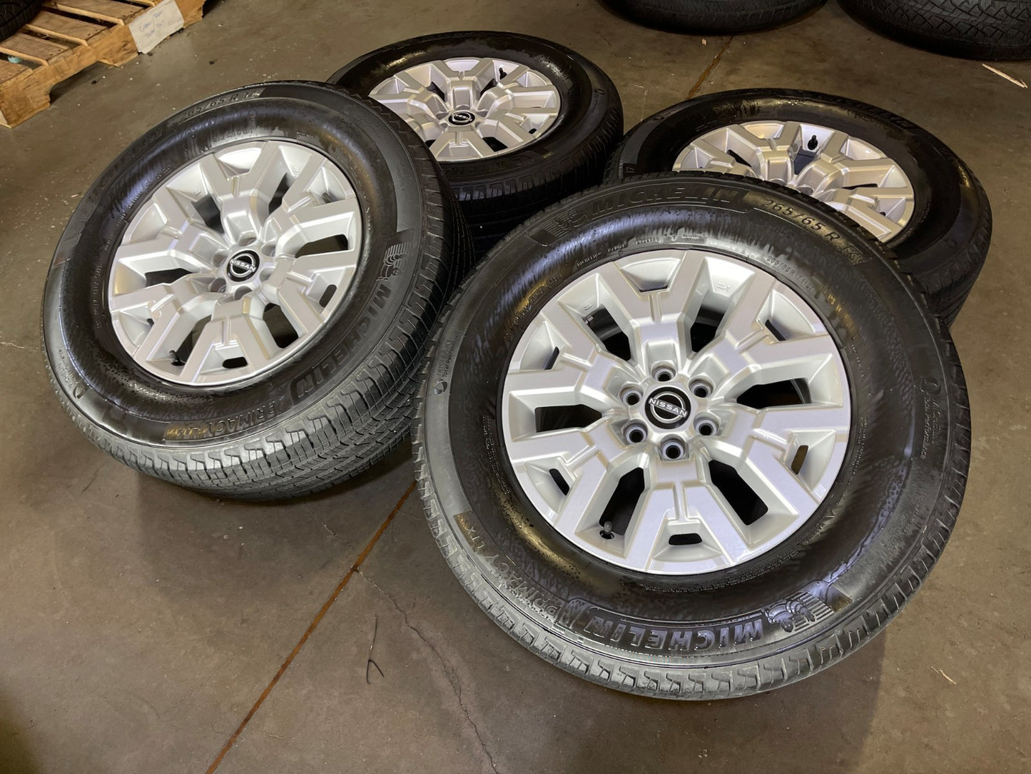 17" Nissan Frontier OEM Desert Runner 62832 wheels rims 2024 2025 2026 MICHELIN