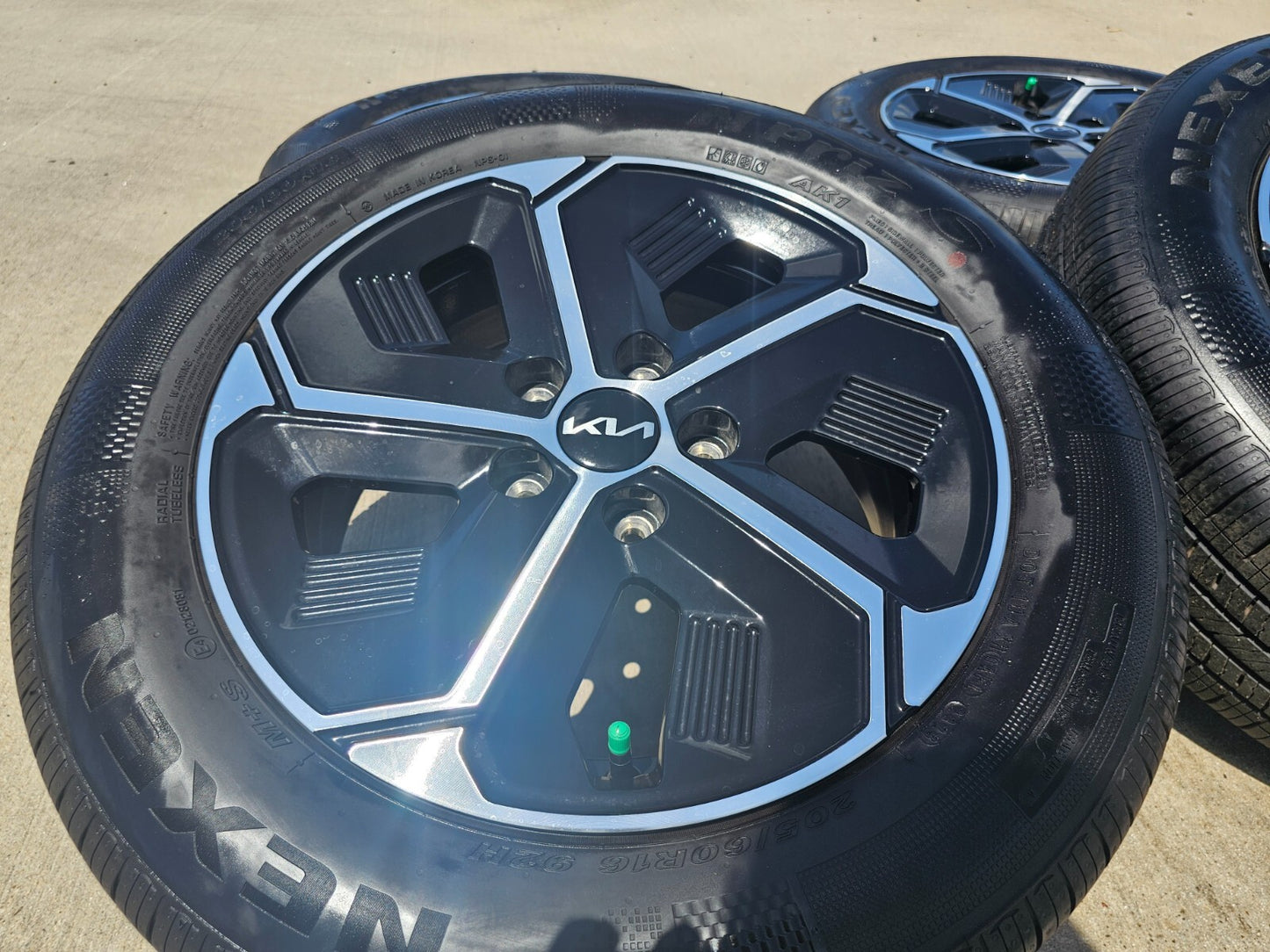 16" Kia Niro OEM wheels rims tires Sorento Sedona Hyundai Kona NEW