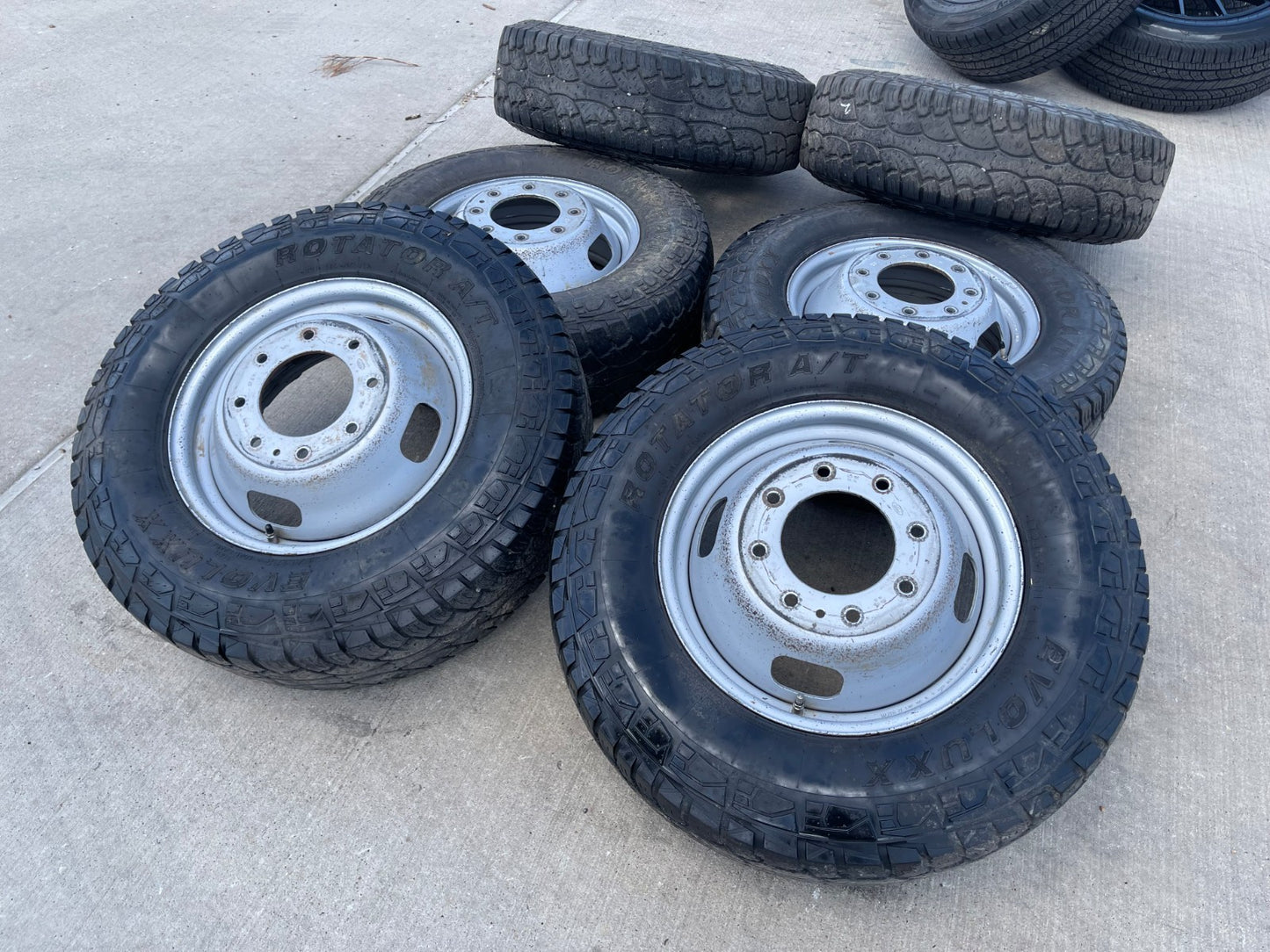 (6) 17" Ford F-350 Dually OEM rims wheels 3615 99016 tires SET A/T