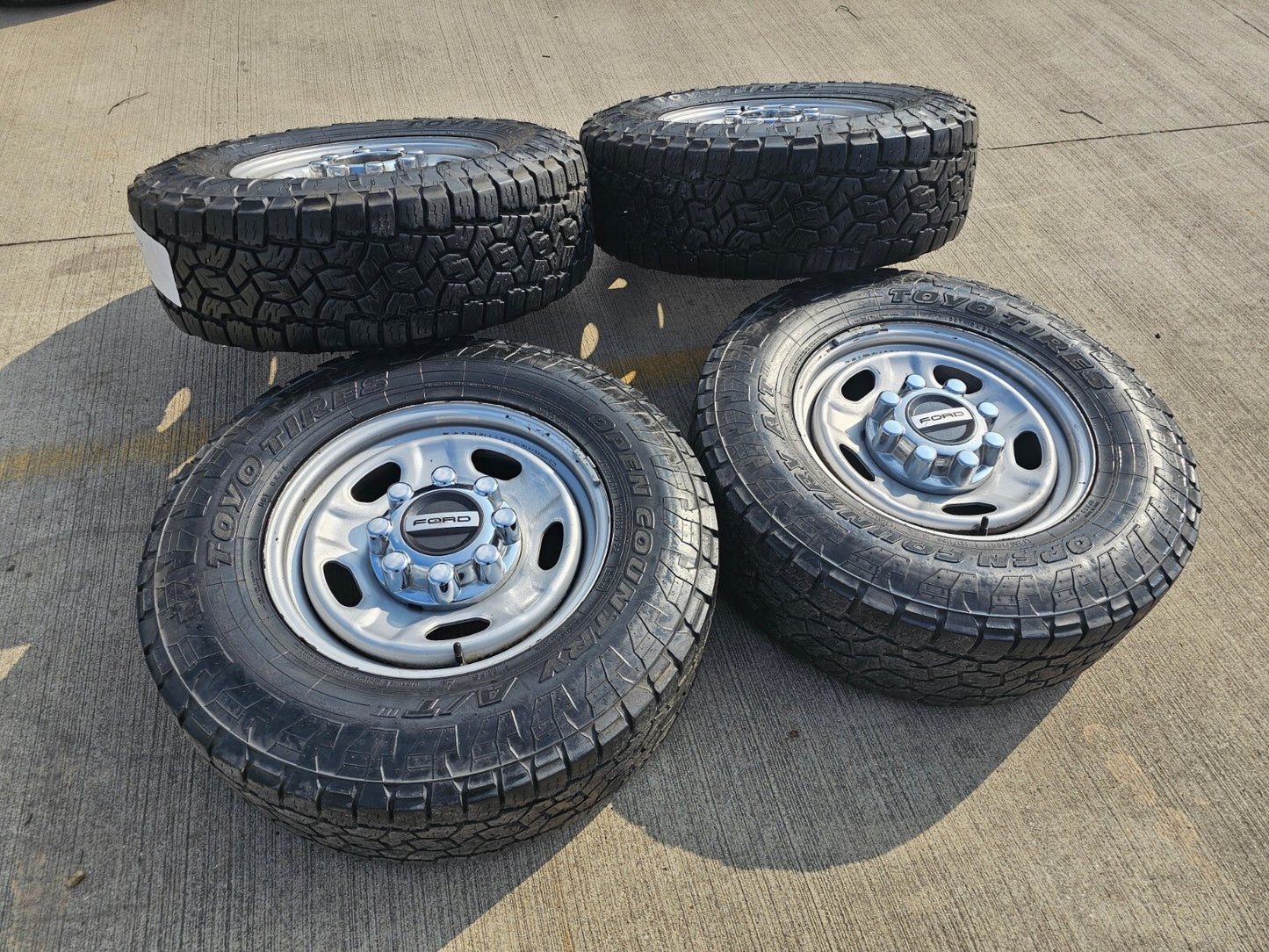 17" Ford F-250 F-350 OEM 3828 wheels rims tires 2022 2023 2024 2025 TOYO A/T3