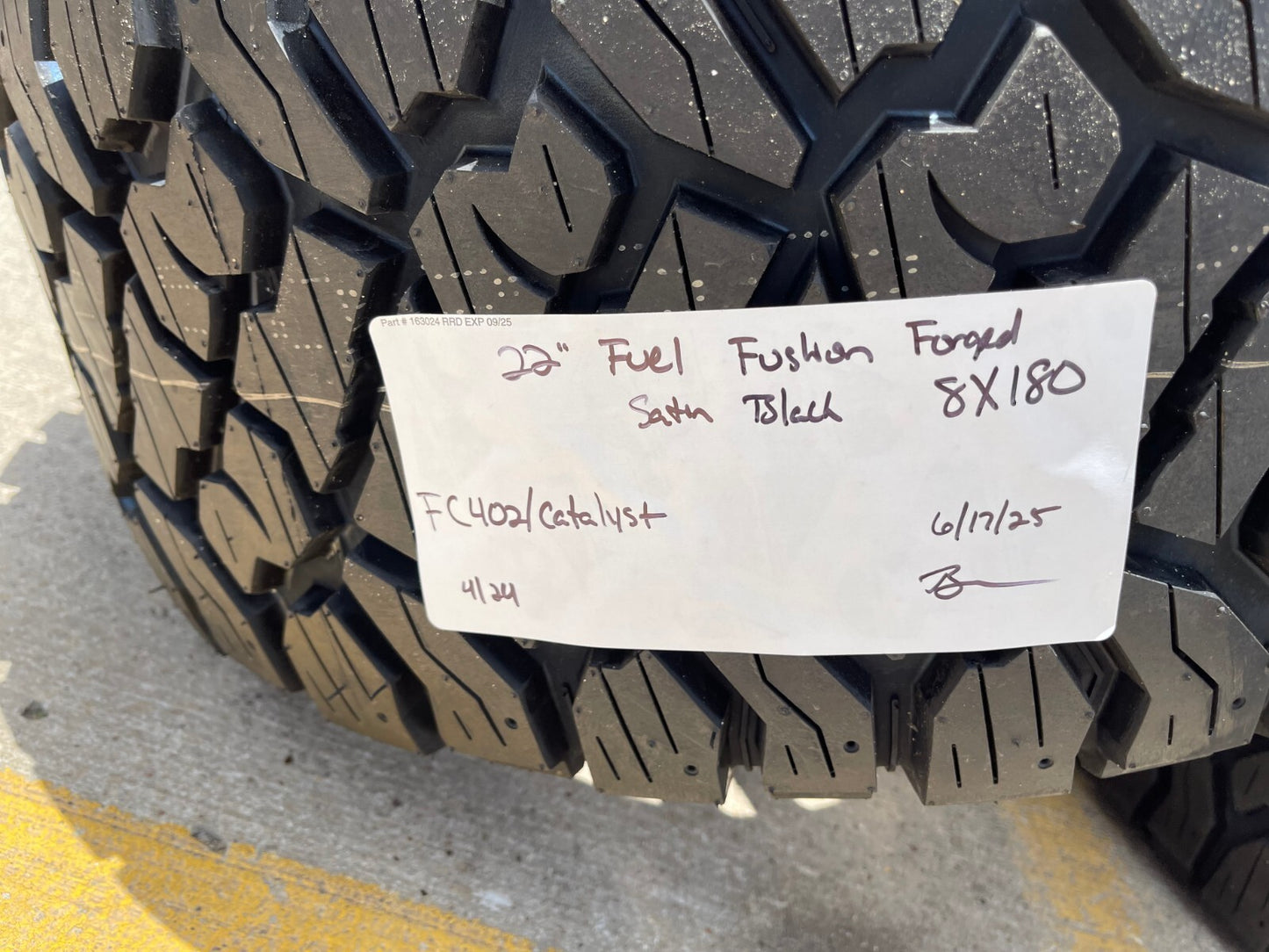 22x10 22" FUEL Fusion Forged Chevy Silverado 2500 3500 wheels rims 8x180 33" NEW